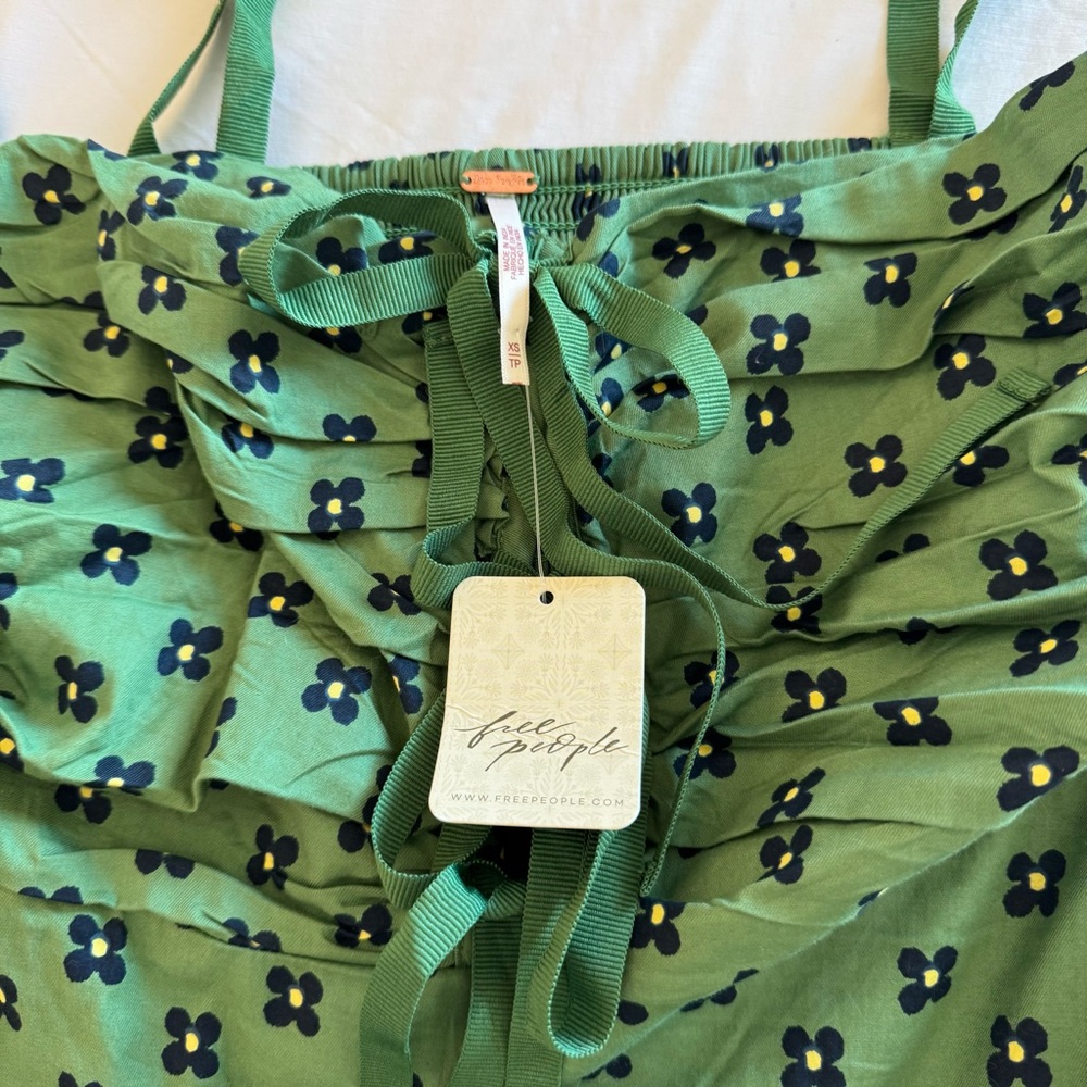 NWT! Free People Palma Printed Midi Dress in Green Combo Floral size XS - Picture 7 of 12